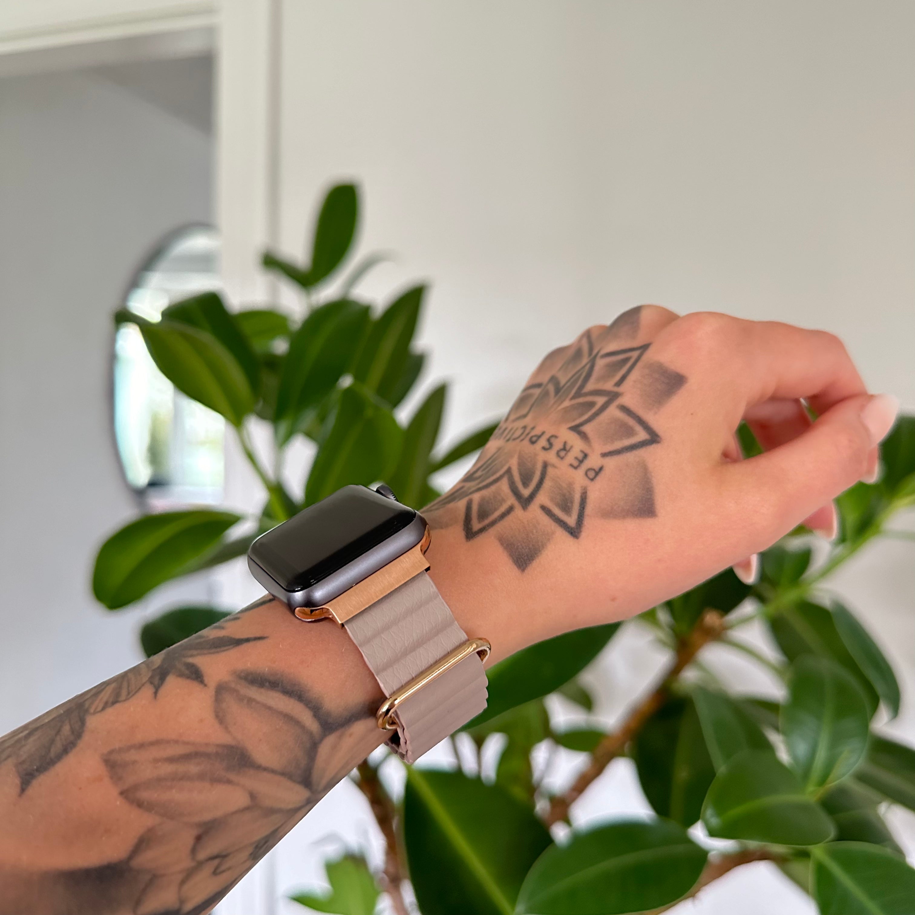 Apple Watch leather strap | "Buckle"